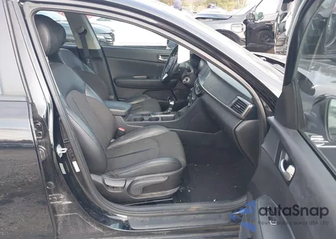 2018 Kia Optima S z USA, uszkodzony, nr VIN 5XXGT4L38JG214771